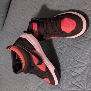 Nike SB React Leo. Size Men's 7